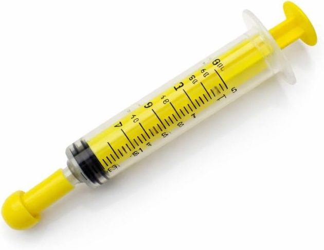 Dolphin Baby Feeding Syringe, Drinking Medicine Syringe, 5 ml, Yellow (5 Count)